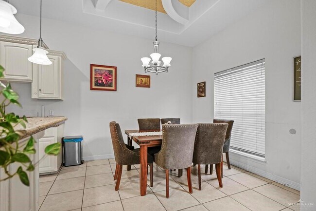 Building Photo - 23 W Arapaho Ave