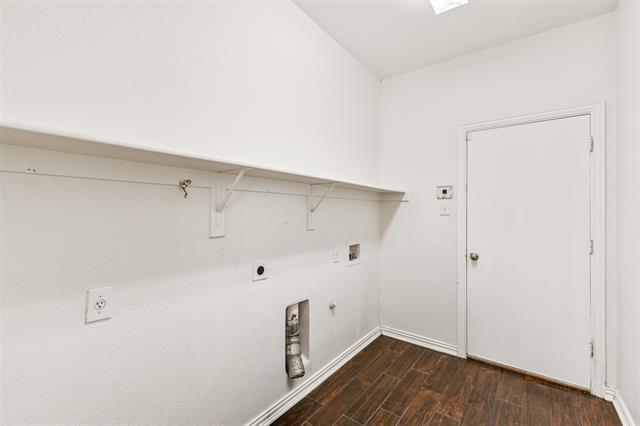 Building Photo - 15920 Alvarado Dr