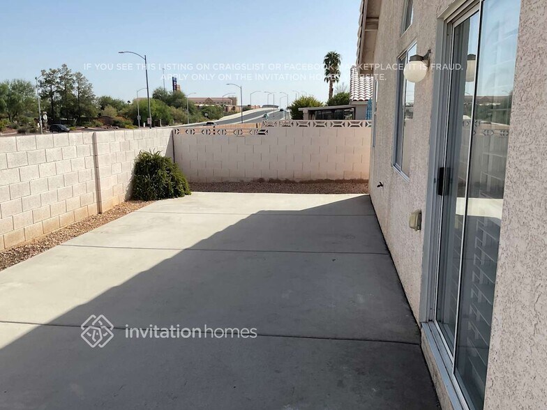 Building Photo - 7120 Desert Clover Ct