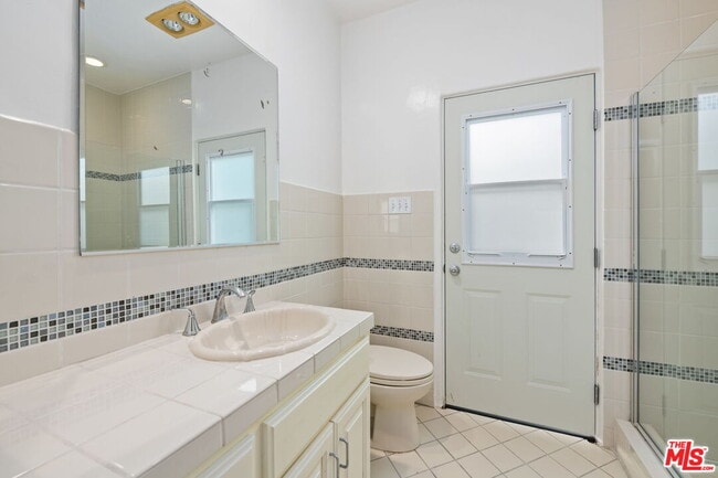 Building Photo - 139 S Anita Ave