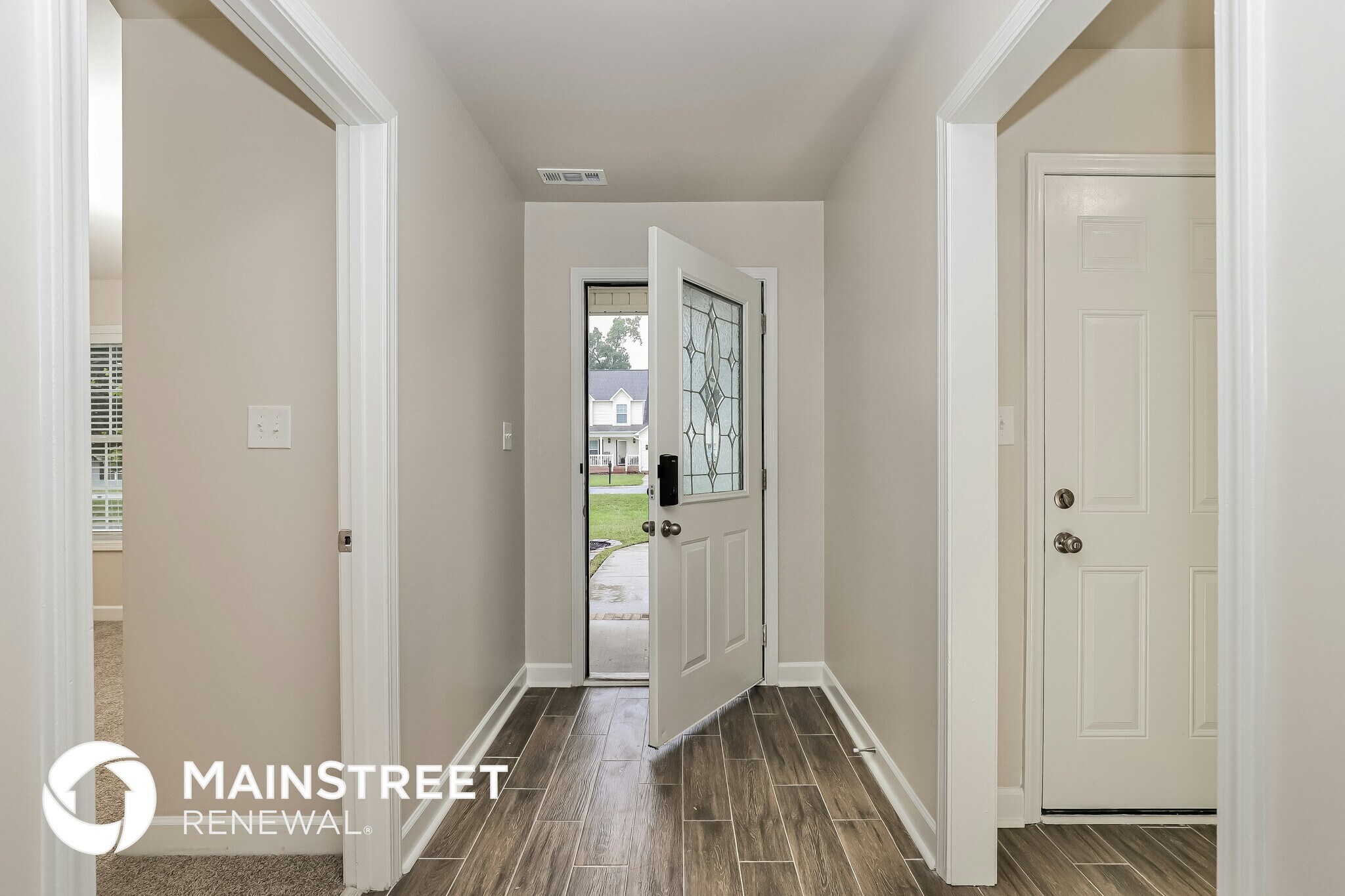 Building Photo - 8 Trotters Run