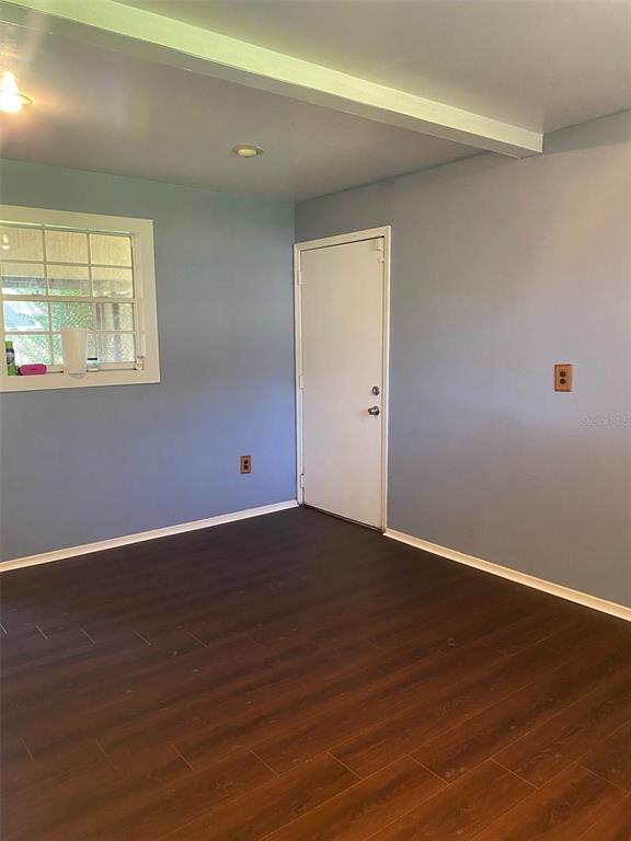 Building Photo - 303 Silver Pine Dr