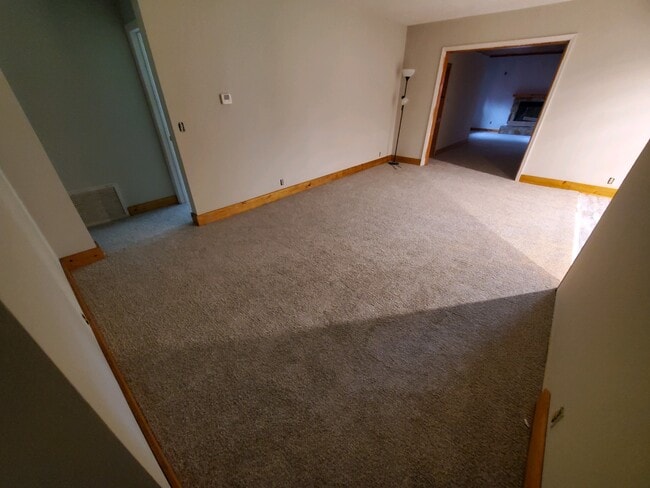 Building Photo - 6060 E Forest Trail Dr