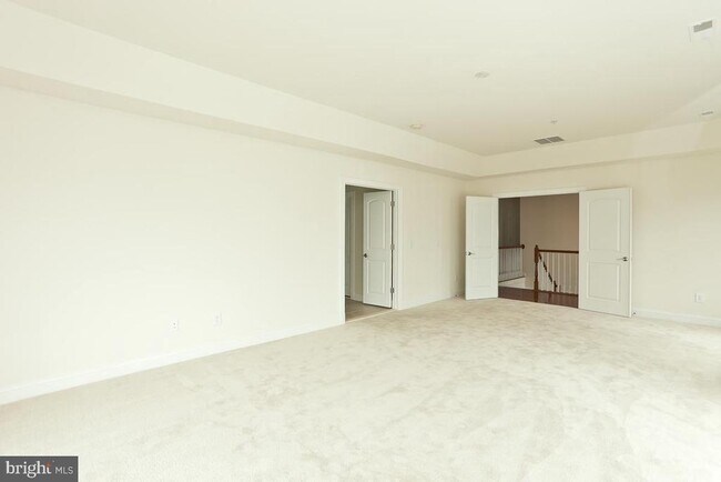 Building Photo - 12 Chestnut Woods Dr