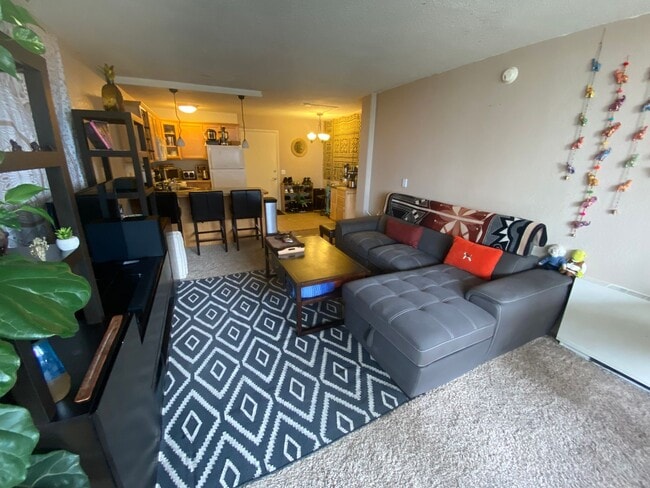 Building Photo - Great Barrington Condo
