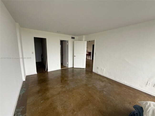 Building Photo - 5701 Biscayne Blvd