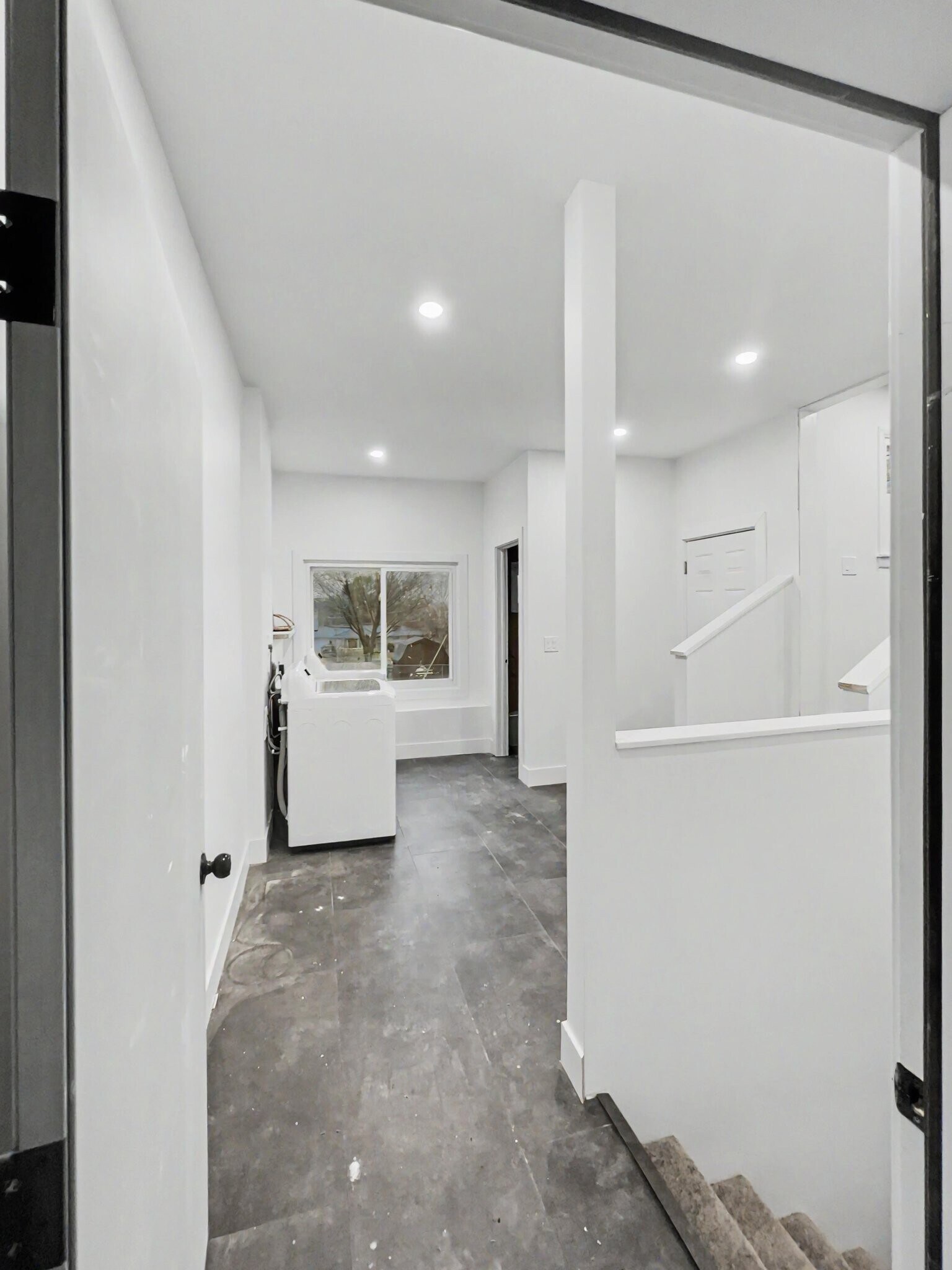 Building Photo - 10151 E Grandview Rd