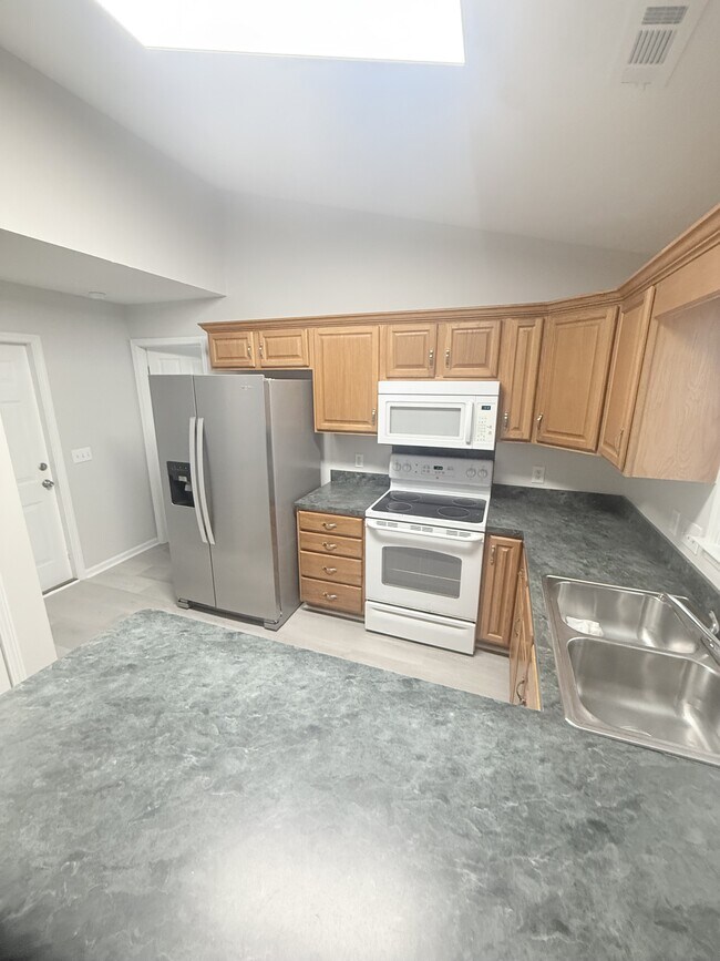 Building Photo - 6005 Palisade Ct