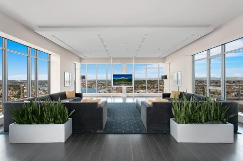 Building Photo - 2 bedroom in Seattle WA 98121