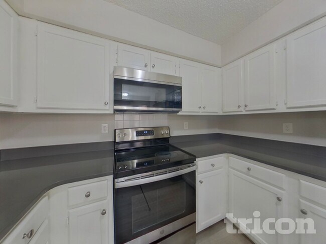 Building Photo - 7920 Cadmium Ct