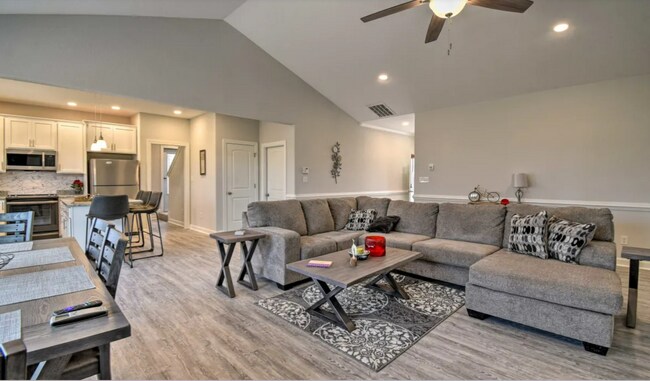Building Photo - 29362 Stuarts Way