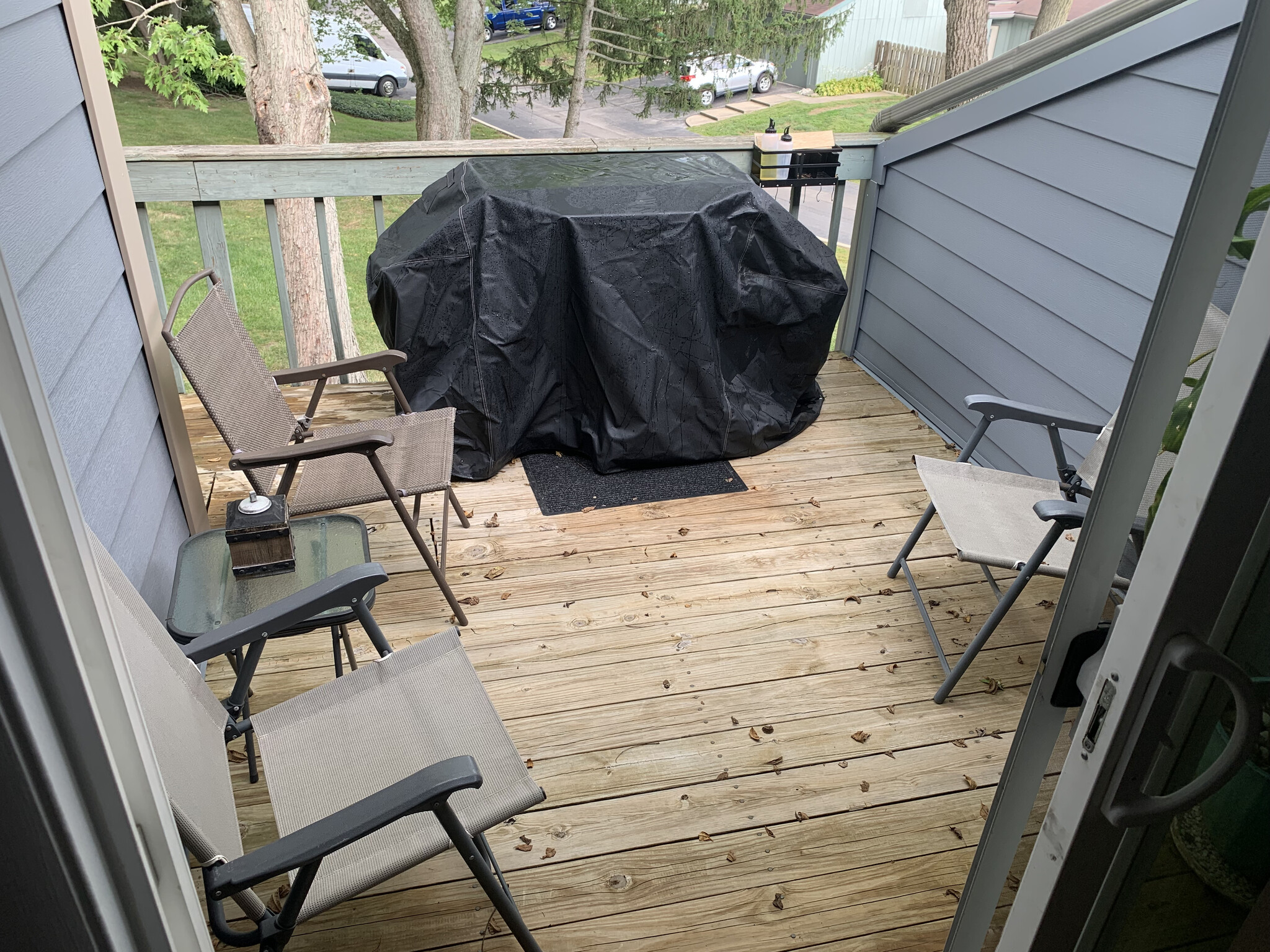 Back deck with two different sliding door access points - 197 Sugarwood Ln