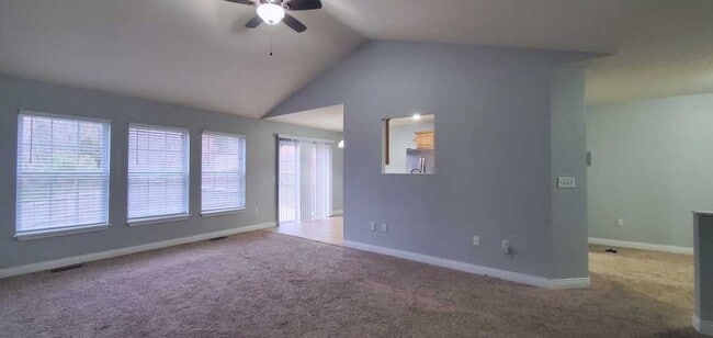 Building Photo - Home near FLW!