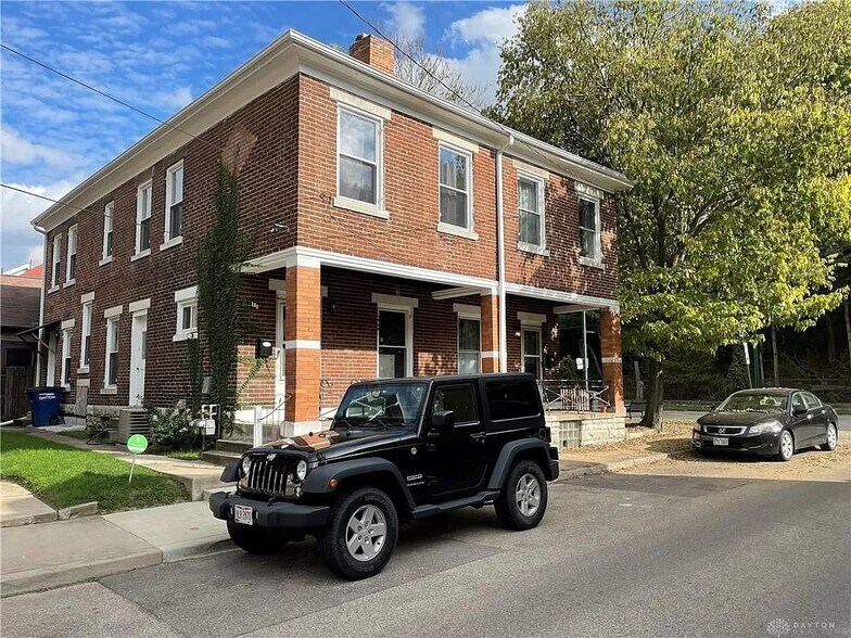 Building Photo - 132 Cross St