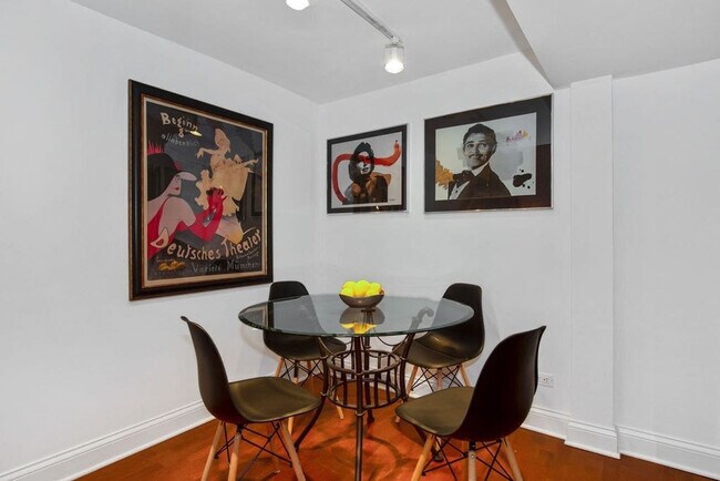 Building Photo - 1633 N North Park Avenue