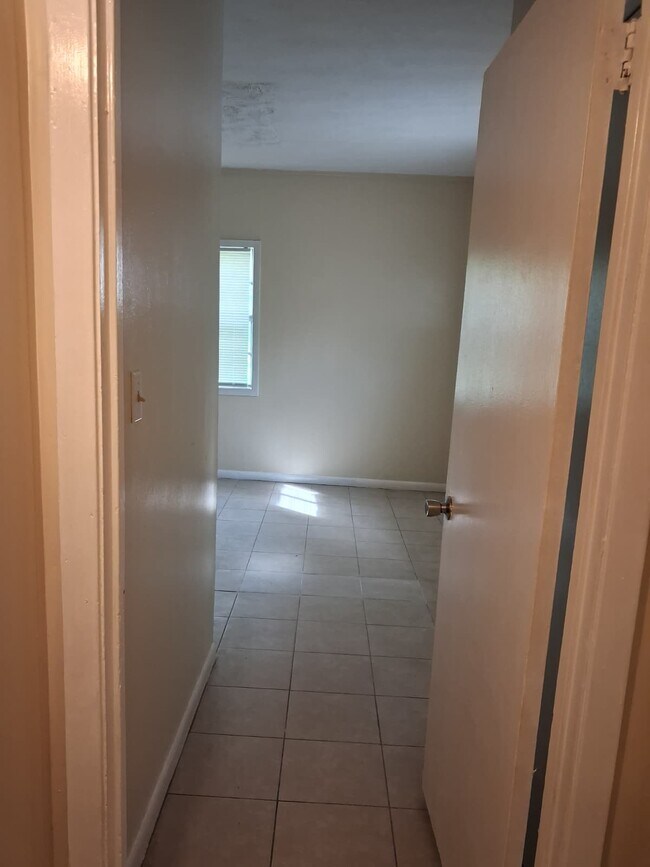 Building Photo - 3511 Sykes Park Dr