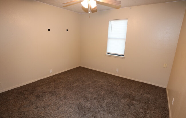 Building Photo - 718 E Madison Ave