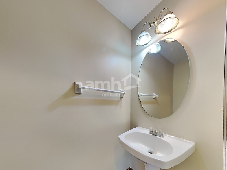 Building Photo - 5017 Open Meadow Dr