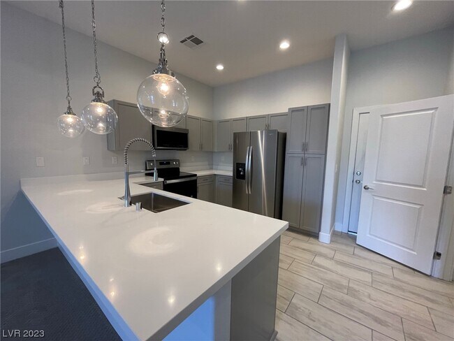 Building Photo - 10567 Ridge Glow Ave