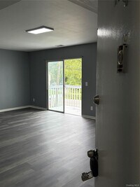 Building Photo - 240 Schutt Rd