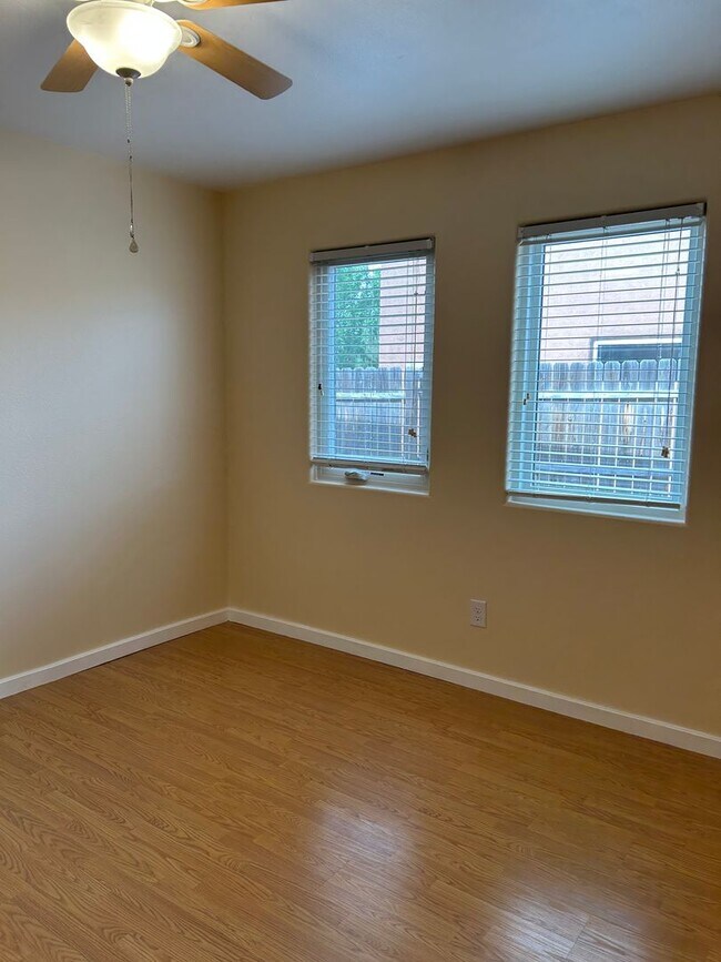 Building Photo - 7603 Mesa Del Oro Ln