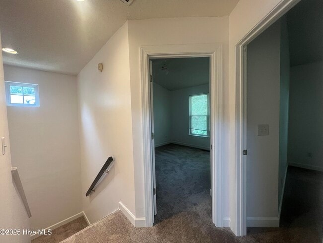 Building Photo - 321 S Kerr Ave