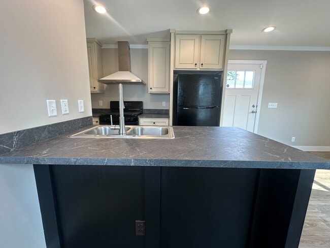 Building Photo - 76 E U.S. Hwy 6