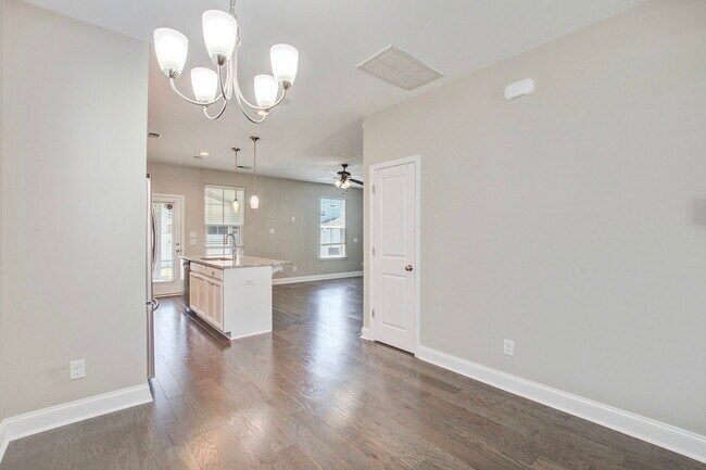 Building Photo - 135 Fulmar Pl