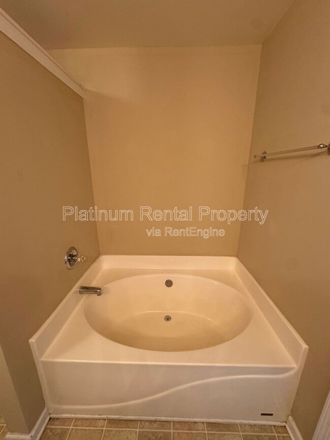 Building Photo - 3135 Millington Pl