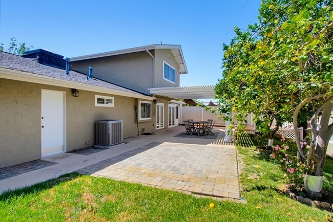 Building Photo - Peaceful Country Living - 3 Bedroom on 1/2 Acre, Available Now!