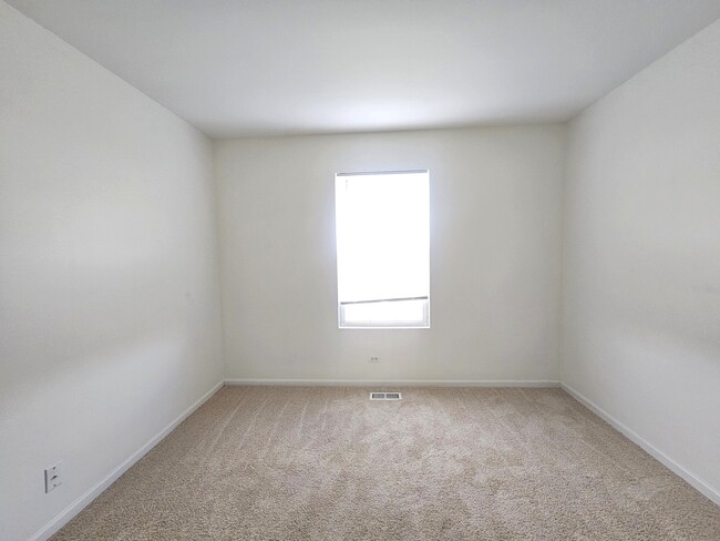 Building Photo - 171 Willoughby Ct