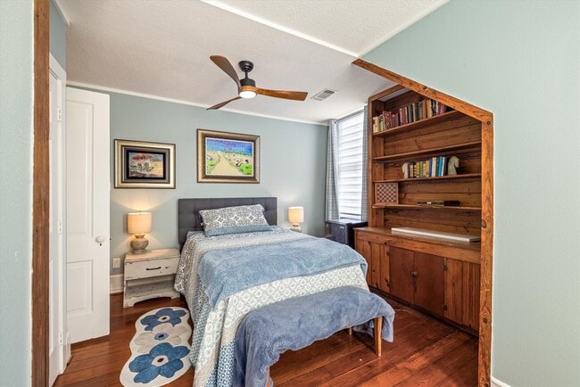 Building Photo - 3216 Avenue N