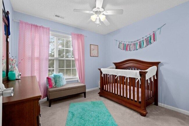Building Photo - Home in Waterfront Community