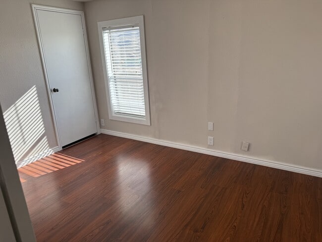 Building Photo - 5344 Flower Dr