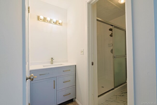 Building Photo - 25 Pierces Rd