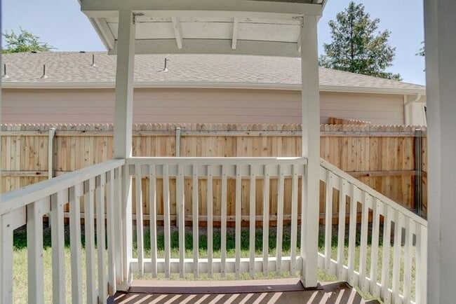 Building Photo - 1/1 Duplex Near TU With Large Fenced Yard!