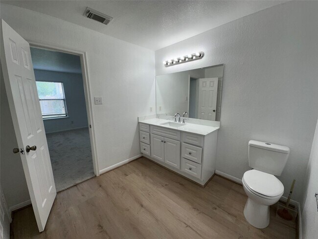 Building Photo - 3927 Brook Garden Ln