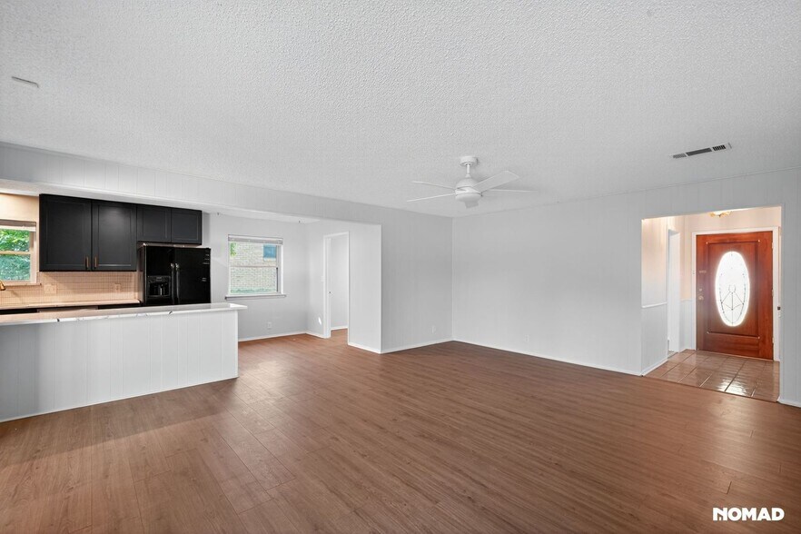 Building Photo - 3721 Lawndale Ave