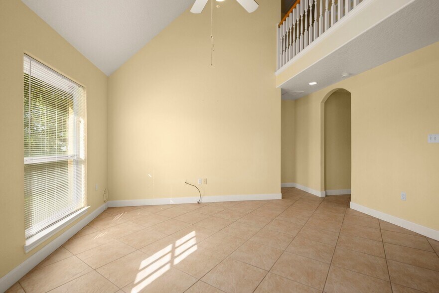 Building Photo - 3212 Glastonbury Dr