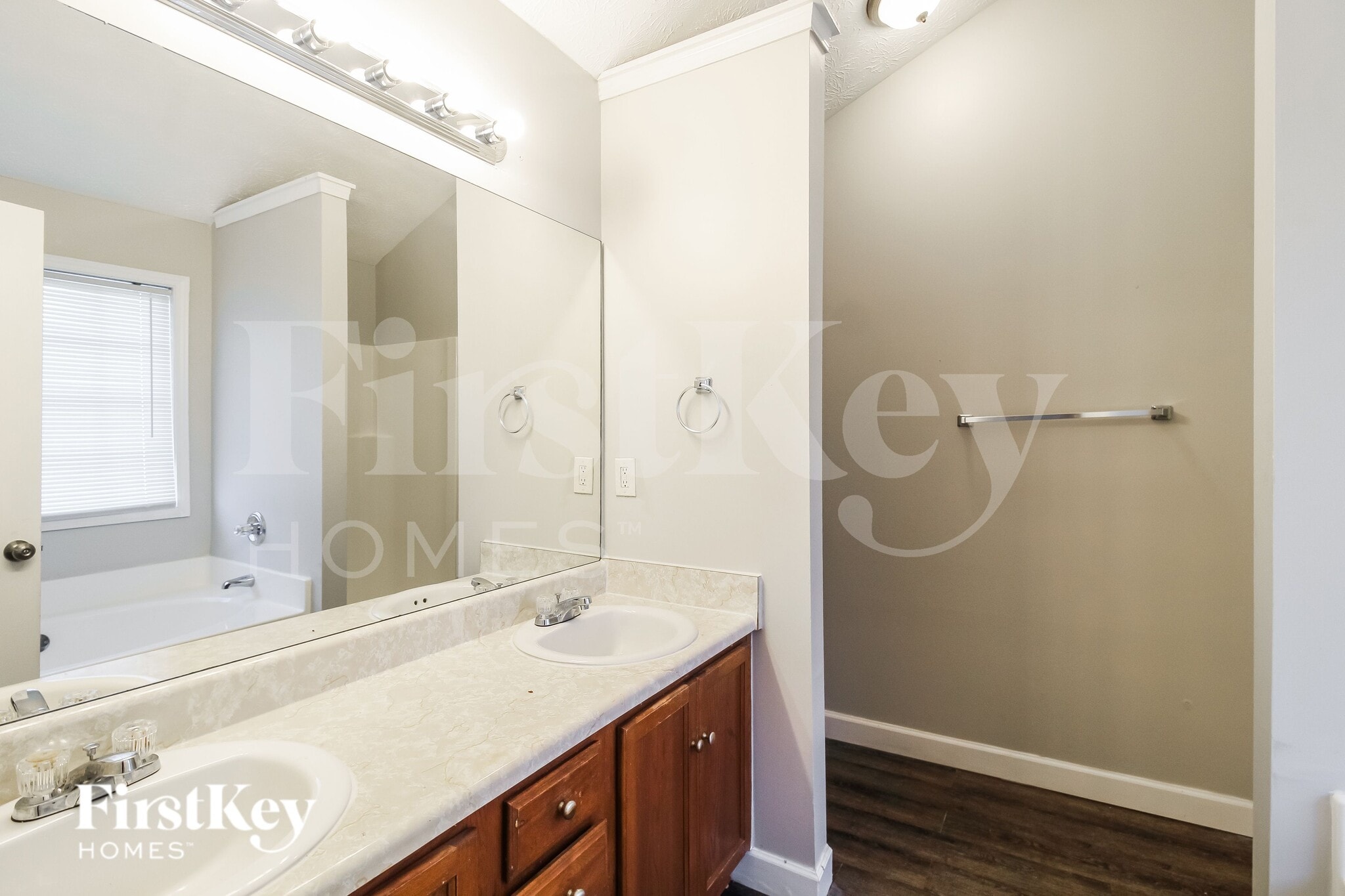 Building Photo - 175 Mills Creek Ln