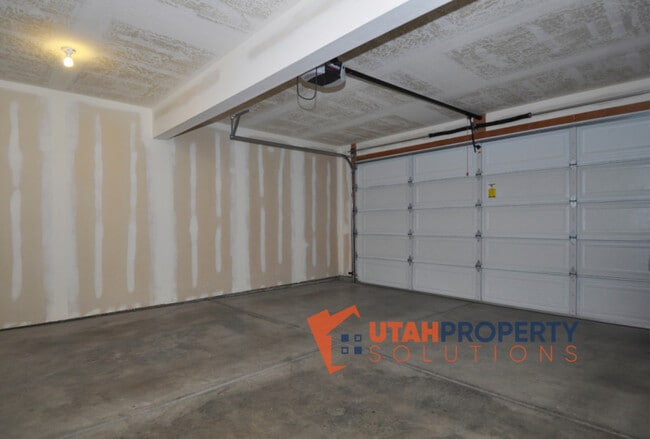 Building Photo - 1752 Winford Dr