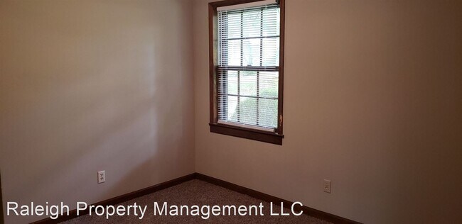 Building Photo - 4 br, 2.5 bath House - 4205 Pickwick Drive