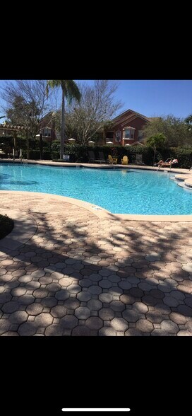 Building Photo - 8807 Villa View Cir