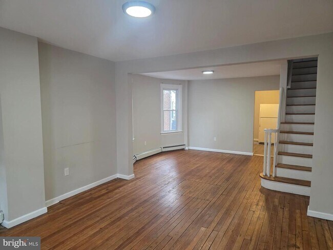 Building Photo - 331 Ellis Ave