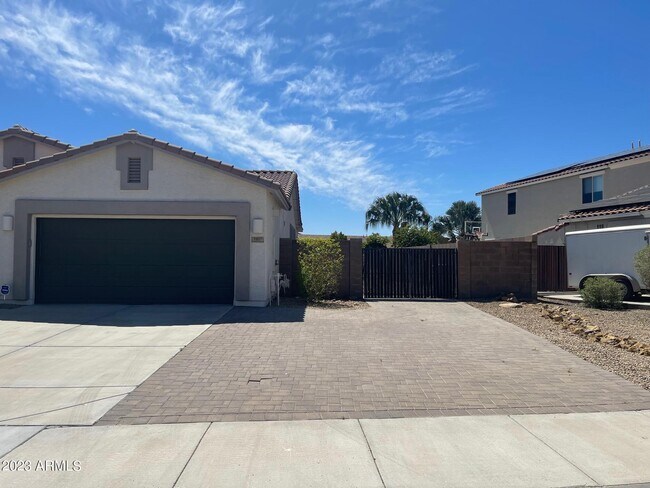 Building Photo - 7807 W Quail Ave