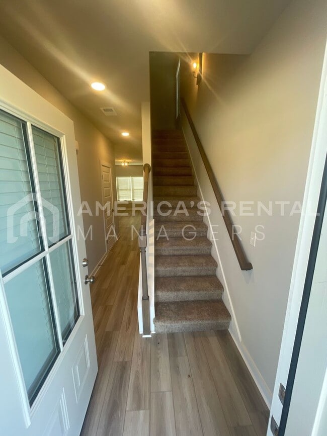 Building Photo - 289 Buckhorn Cir