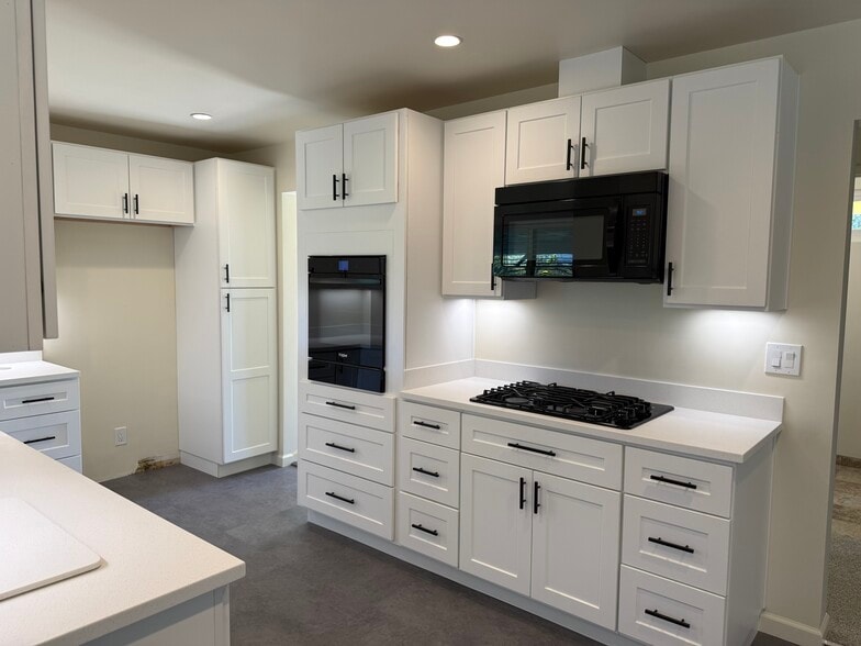 Building Photo - 486 Vaquero Ln