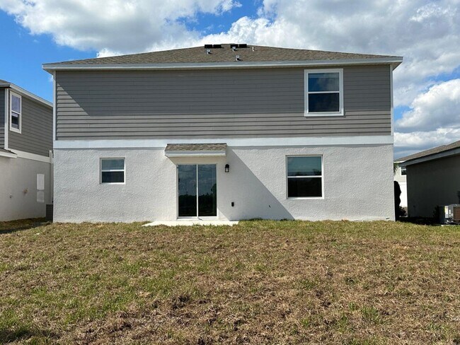 Building Photo - 4 Bed / 2.5 Bath Home – Available Septembe...