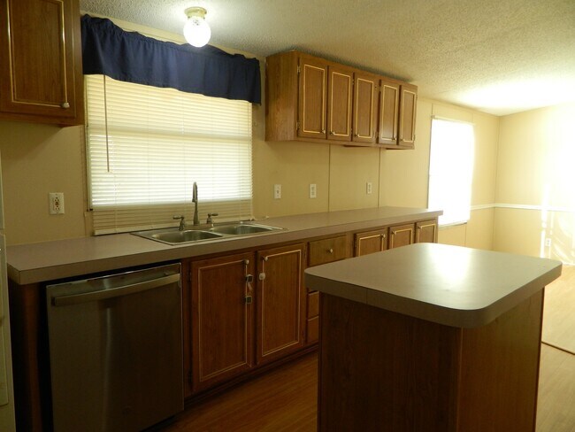 Building Photo - 3434 2nd St