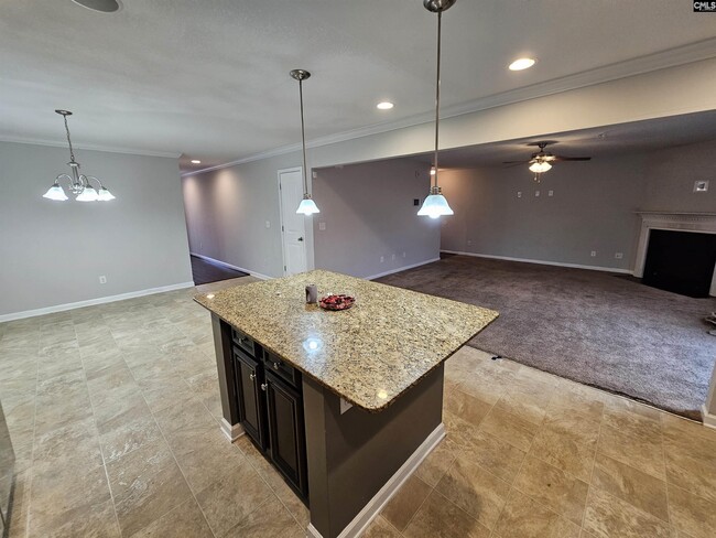 Building Photo - 940 Yarrow Ln